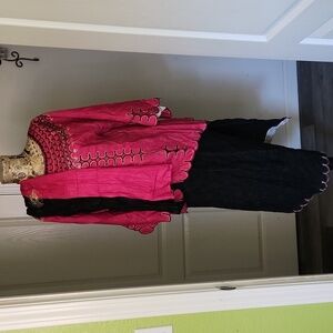 Magenta and black fit
